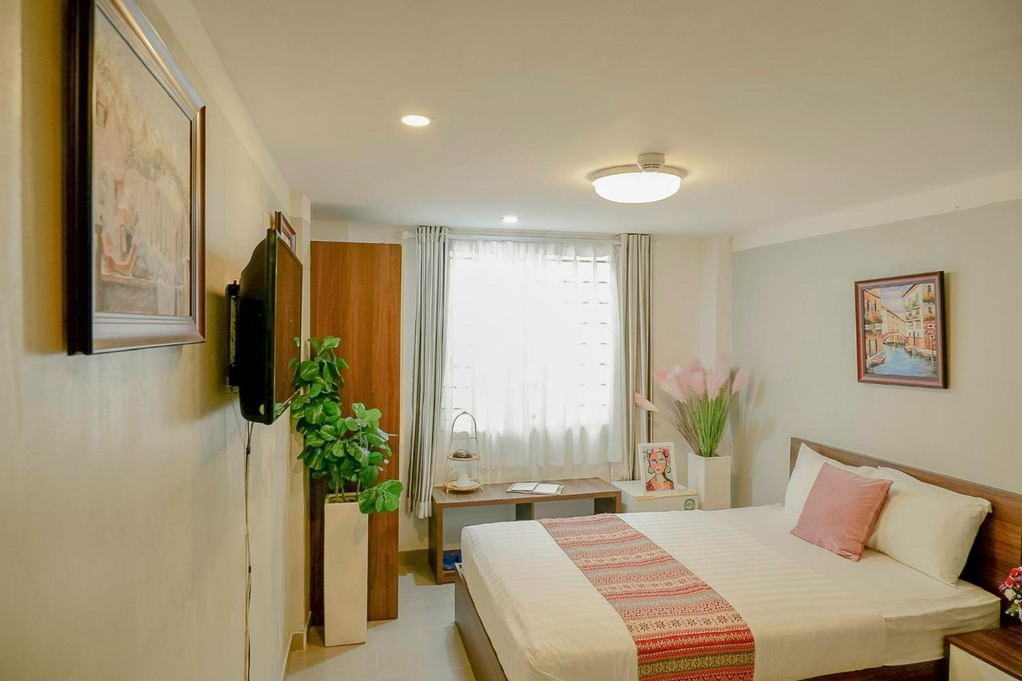 Galaxy Boutique Sai Gon Central Hotel Хошимин Экстерьер фото